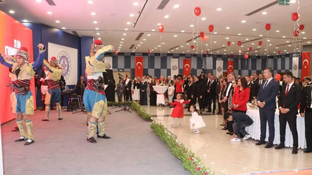 Burdur’da Bayram Coşkusu MAKÜ’de Zirveye Çıktı! 1